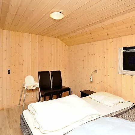 Four-bedroom Holiday In 5 度假居